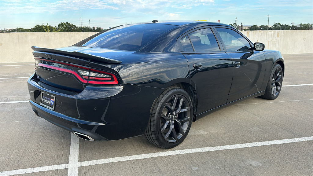 Used 2021 Dodge Charger SXT w/ Blacktop Package RWD image 13
