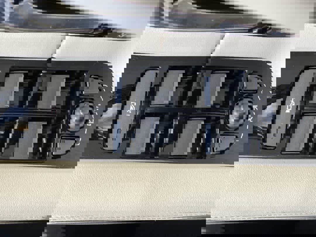 Used 2016 Land Rover Range Rover Evoque HSE image 16