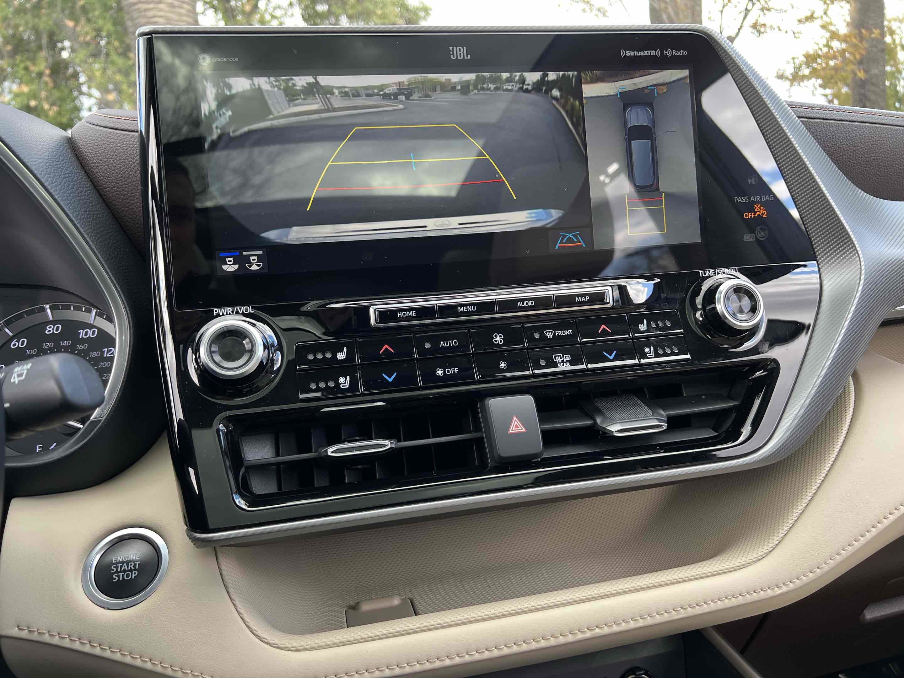 Used 2020 Toyota Highlander Platinum image 9