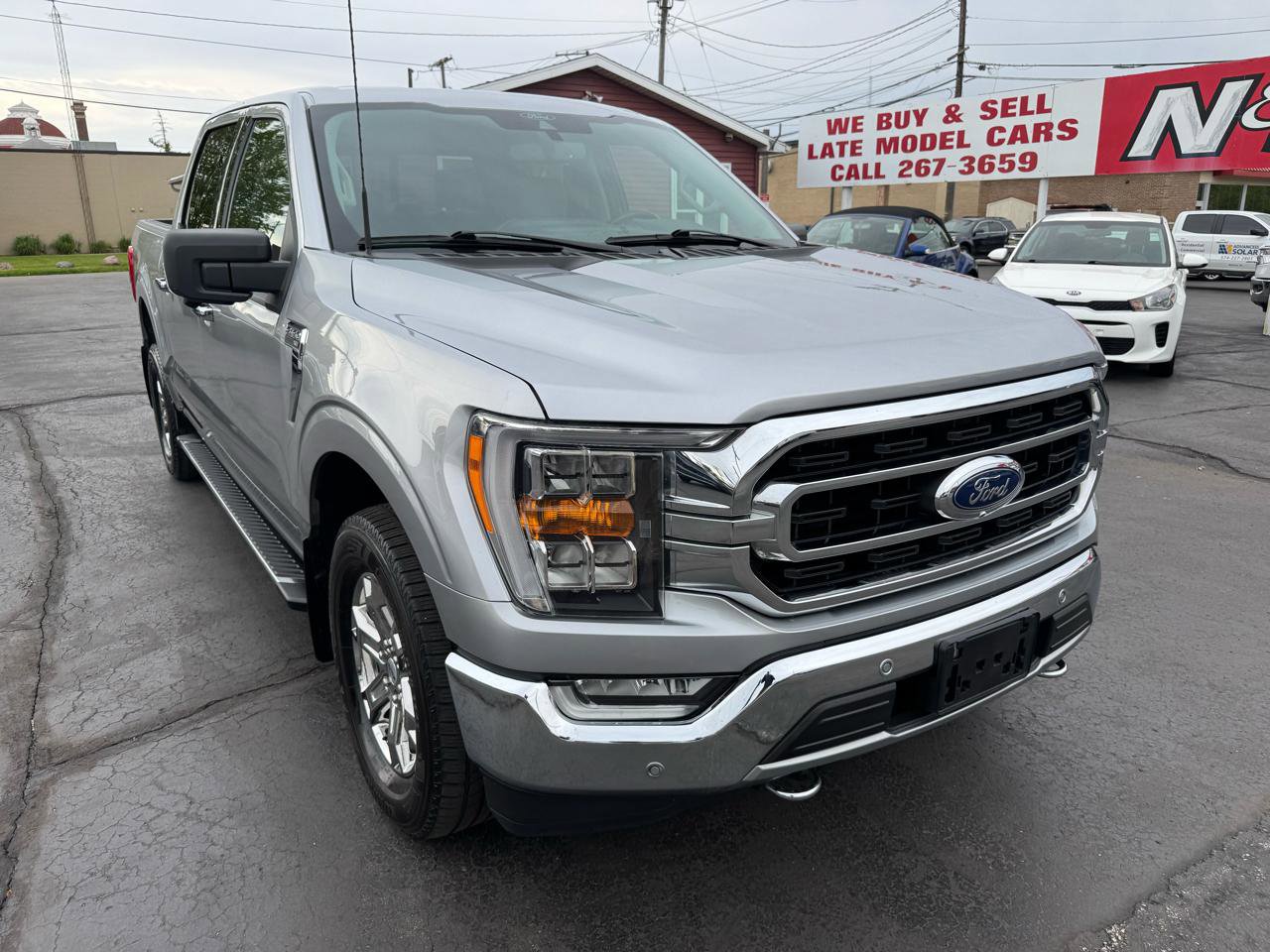 Used 2021 Ford F150 XLT w/ Equipment Group 302A High AWD/4WD image 3