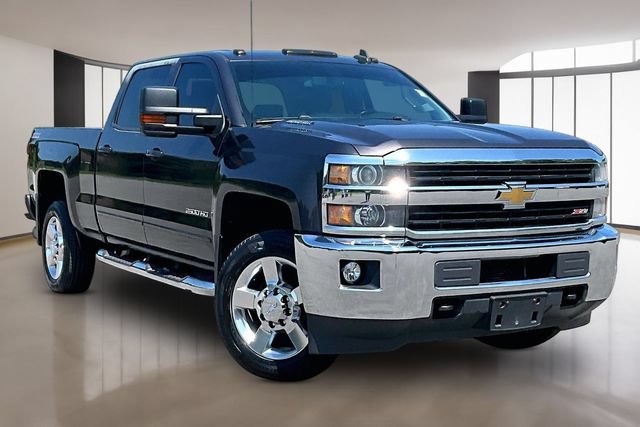 Used 2016 Chevrolet Silverado 2500 LT w/ LT Convenience Package AWD/4WD image 3