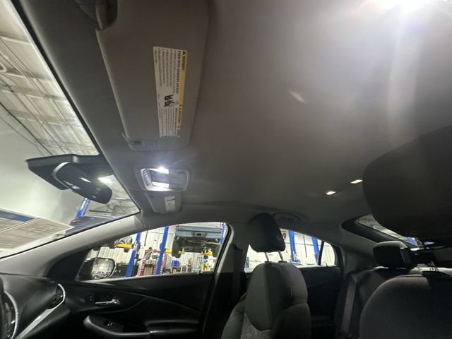Used 2017 Chevrolet Volt LT w/ Comfort Package FWD image 20