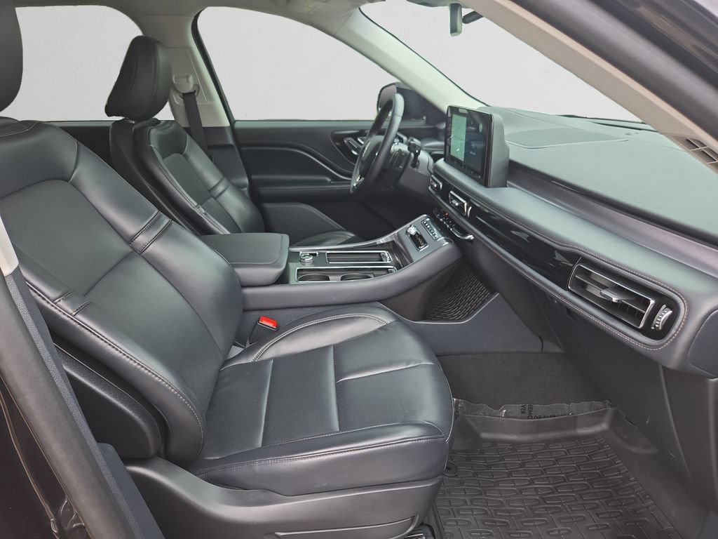 Used 2025 Lincoln Aviator AWD w/ Jet Appearance Package image 16