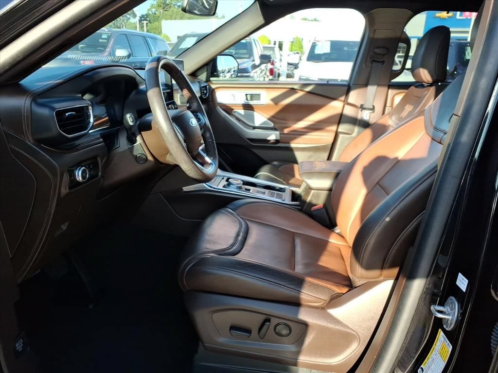 Used 2023 Ford Explorer King Ranch w/ Technology Package RWD image 19