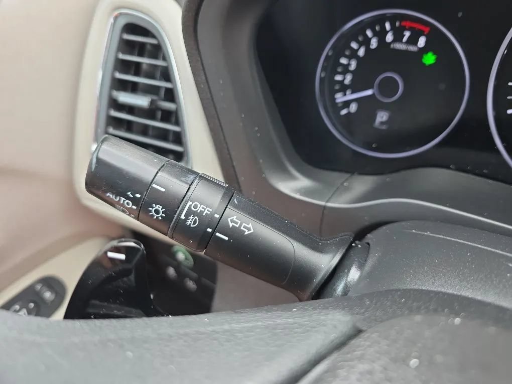 Used 2018 Honda HR-V EX image 21
