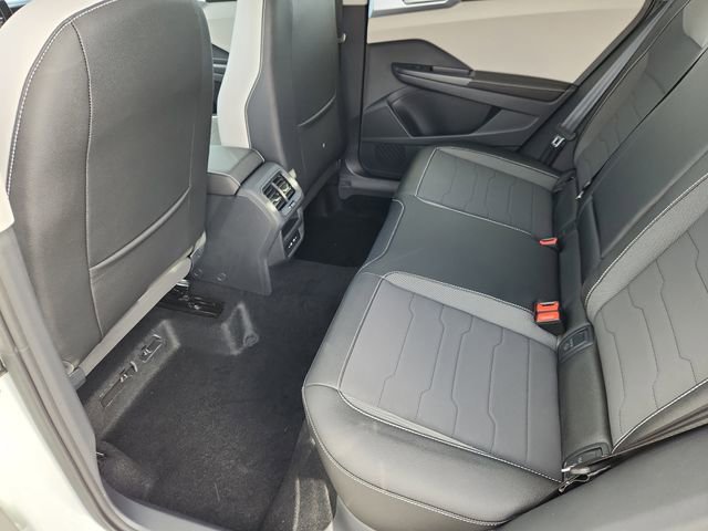 New 2026 Volkswagen Taos SE image 8