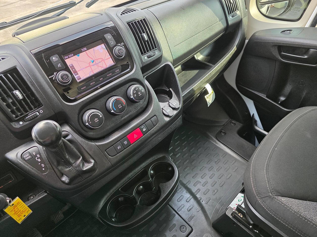 Used 2020 RAM ProMaster 2500 w/ Premium Appearance Group image 19