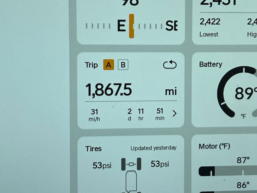 Used 2023 Rivian R1T Adventure image 18