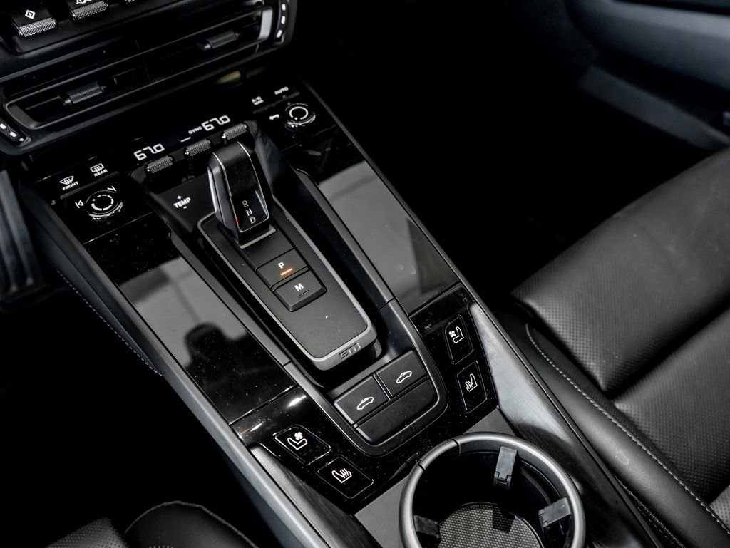 Certified 2022 Porsche 911 50th Anniversary Edition AWD/4WD image 20