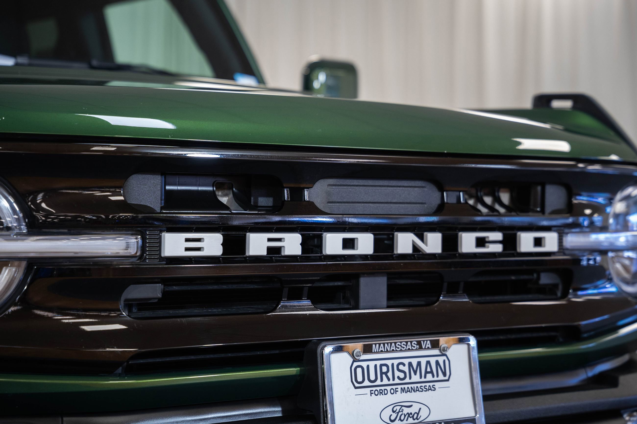 Used 2025 Ford Bronco Outer Banks image 13