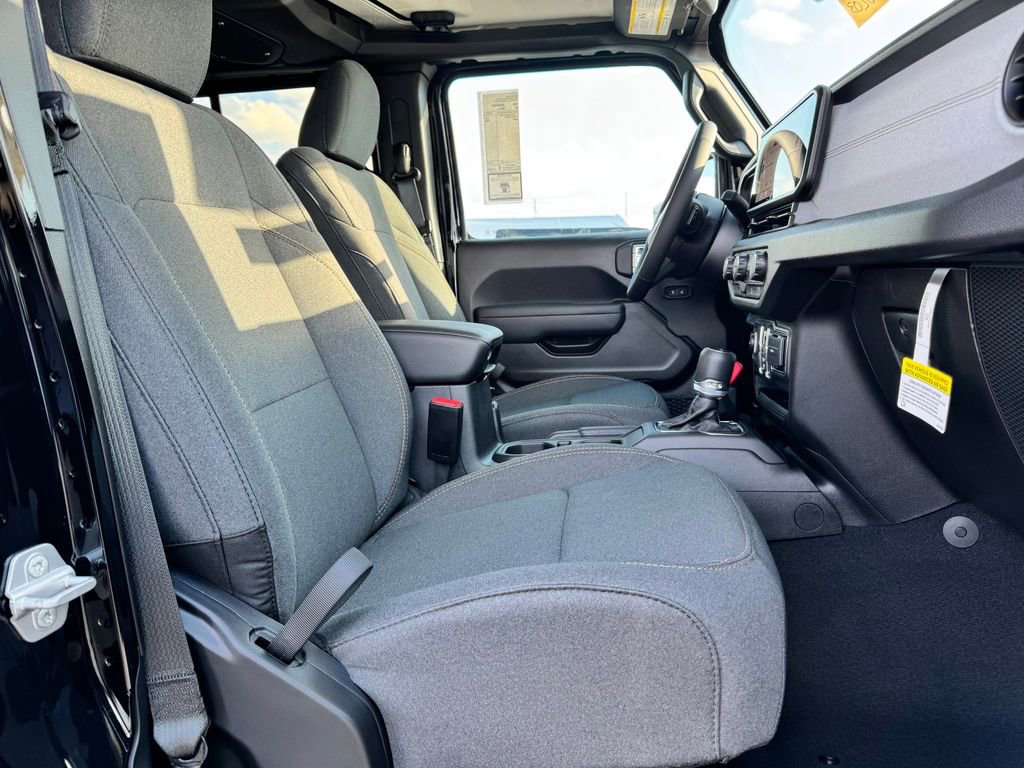 New 2026 Jeep Gladiator Sport AWD/4WD image 11