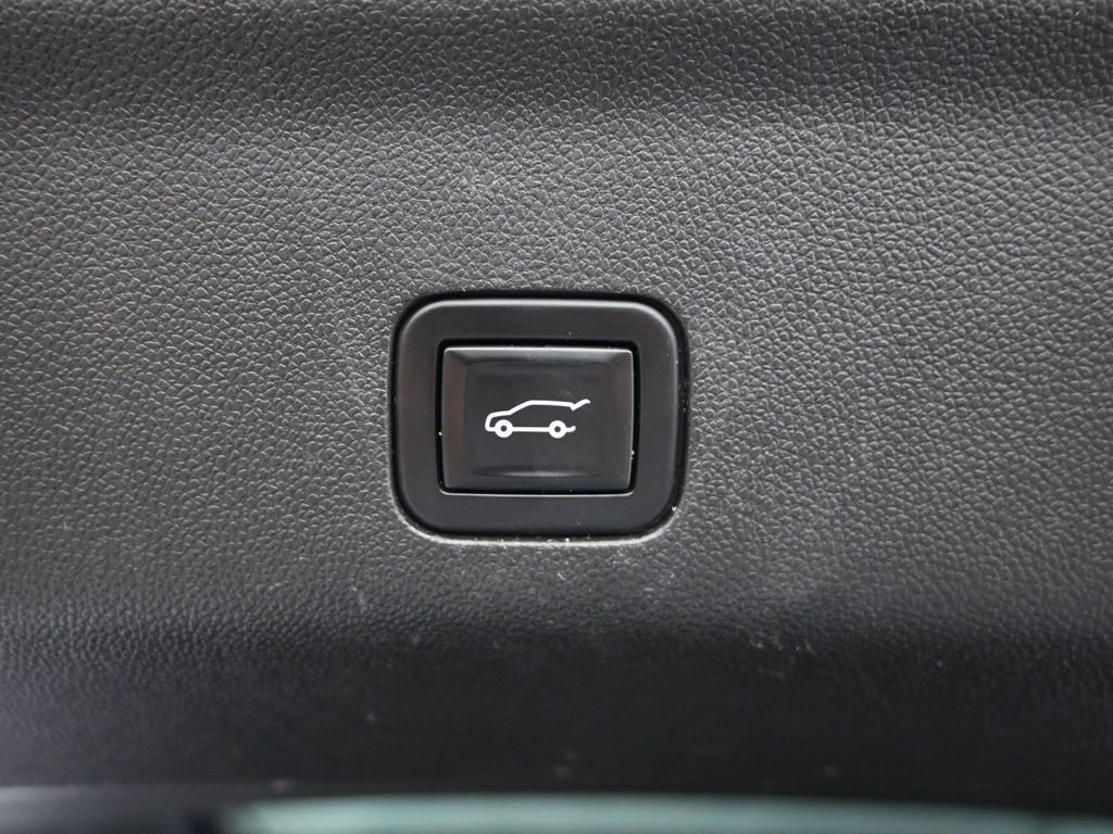 Used 2021 Cadillac Escalade Premium Luxury Platinum image 40