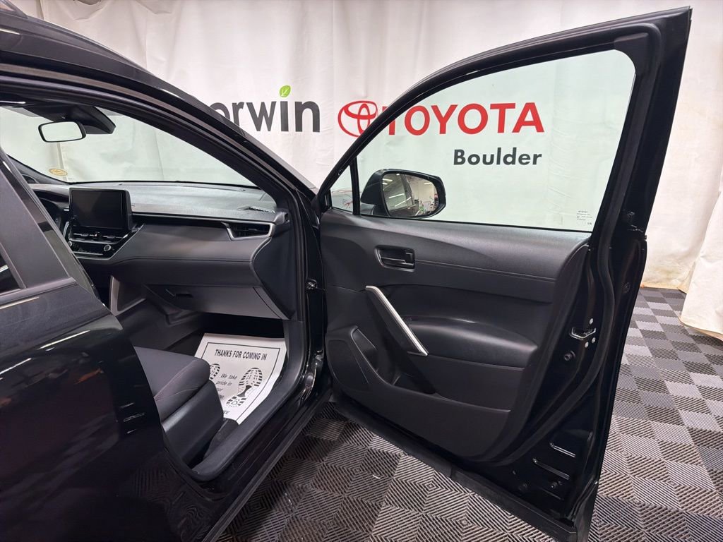 Used 2024 Toyota Corolla Cross AWD Hybrid image 10