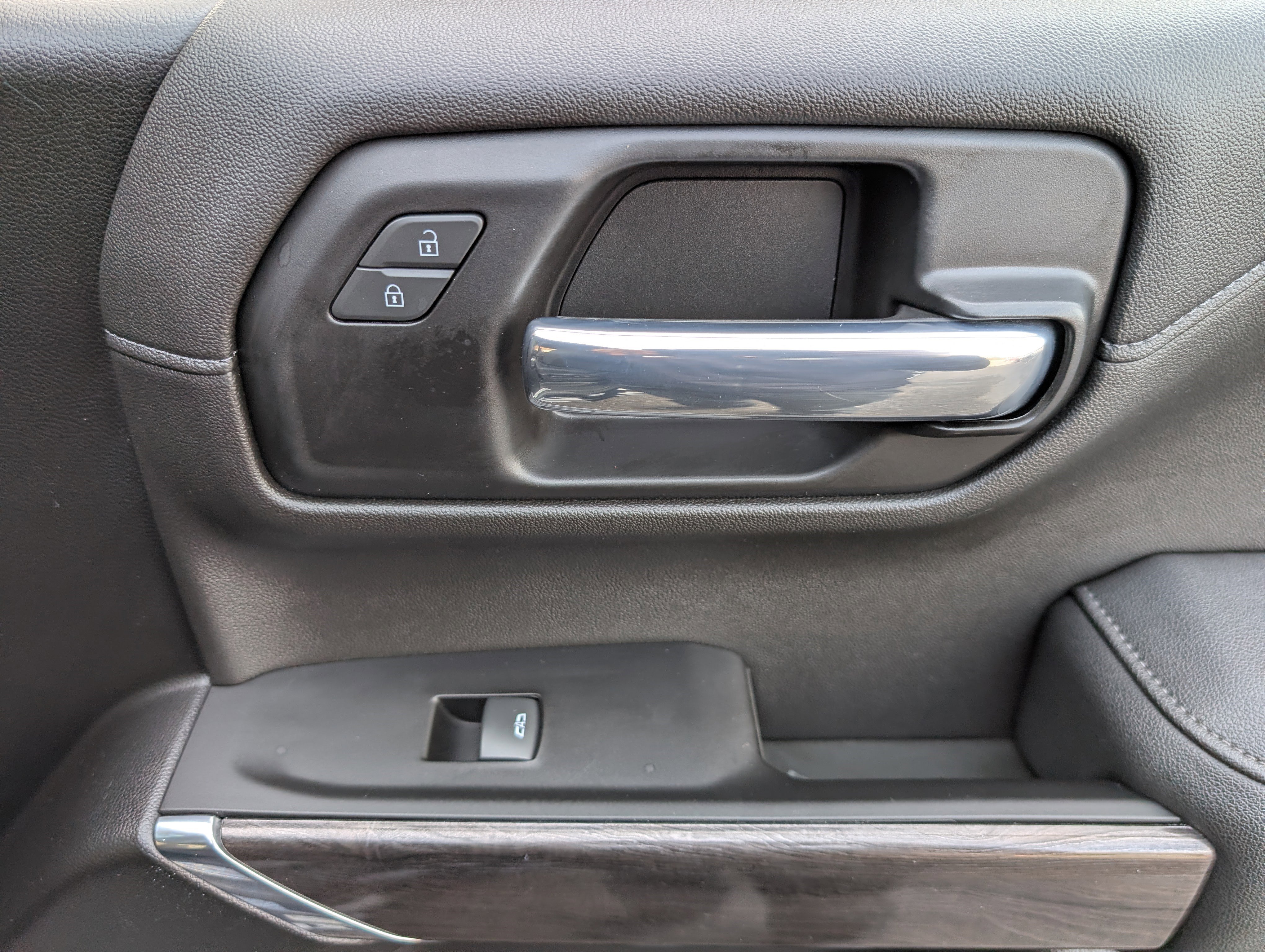 Used 2022 Chevrolet Silverado 1500 LTZ w/ Technology Package image 22