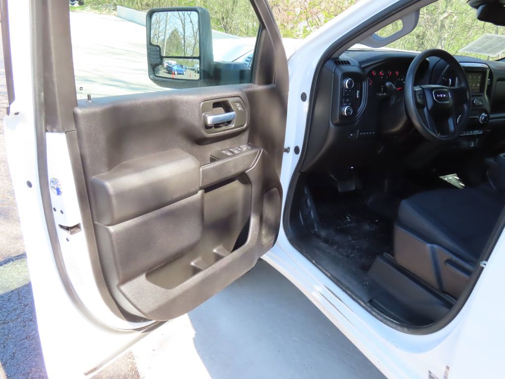 Used 2025 GMC Sierra 3500 Pro AWD/4WD image 19