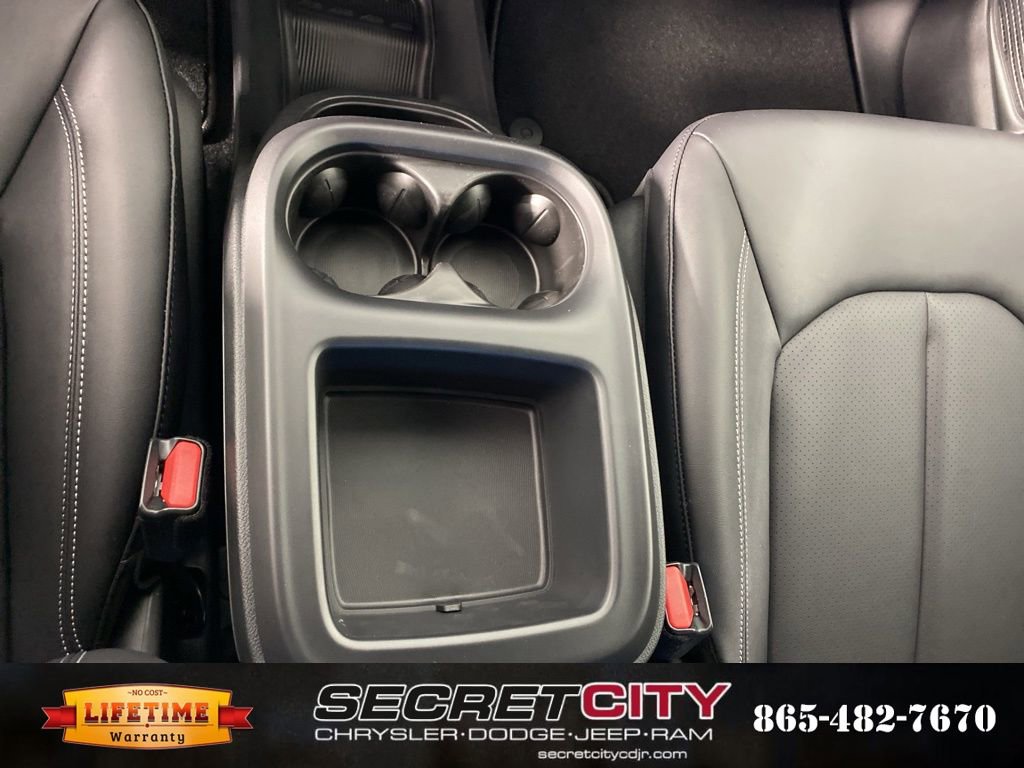 New 2026 Chrysler Pacifica Select image 28