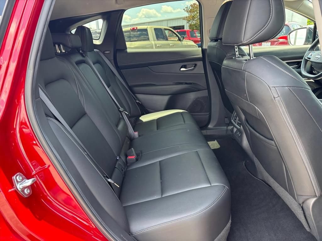 Used 2025 Nissan Murano SL AWD/4WD image 13