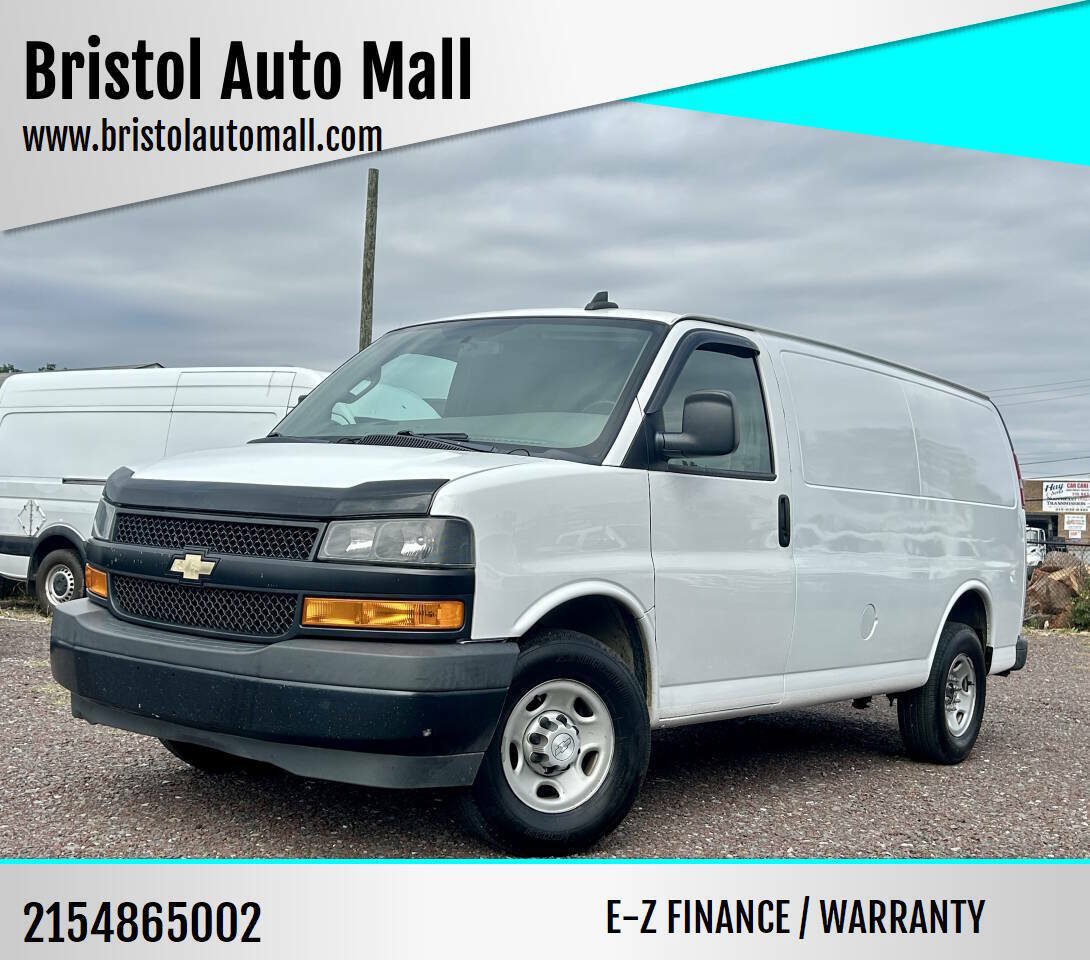 Used 2018 Chevrolet Express 2500 w/ Driver Convenience Package RWD image 1