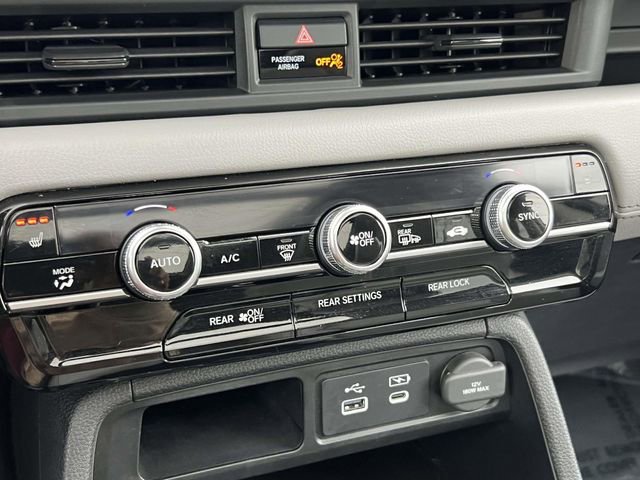 Used 2023 Honda Pilot Touring image 19