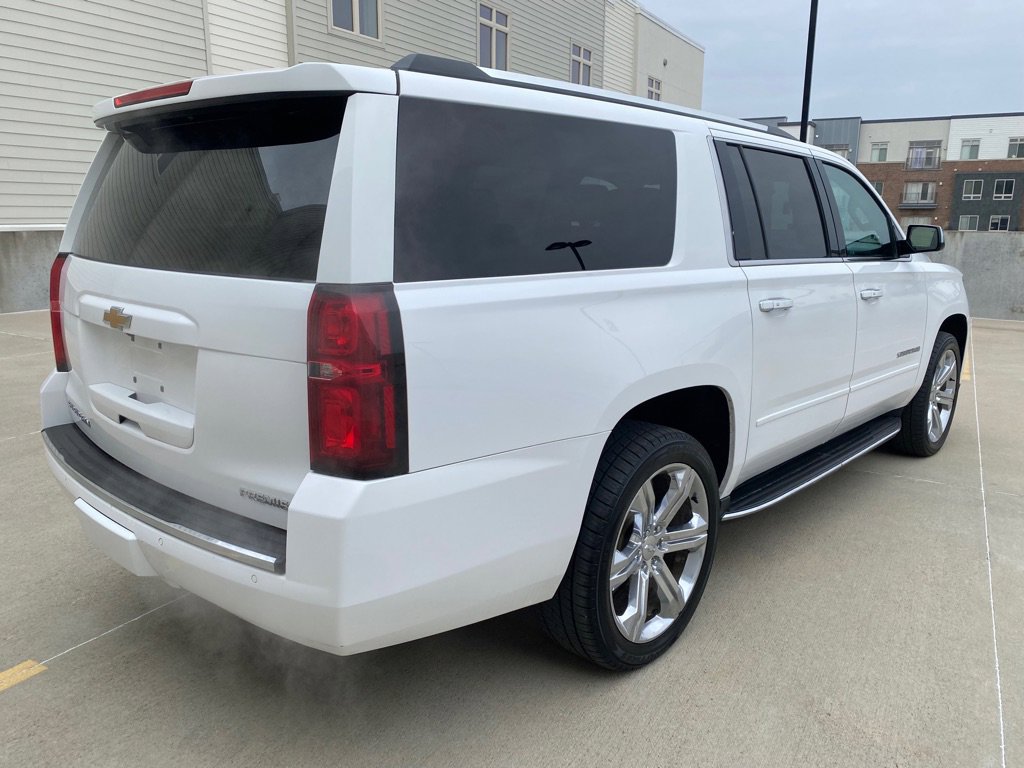 Used 2020 Chevrolet Suburban Premier AWD/4WD image 6
