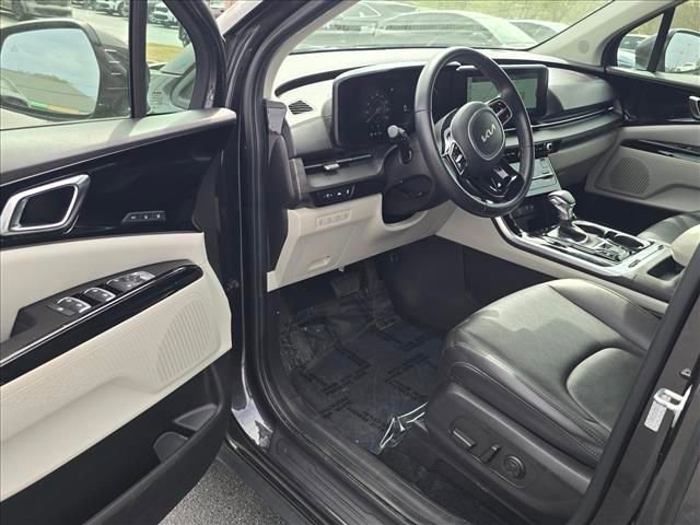 Certified 2023 Kia Carnival SX image 9
