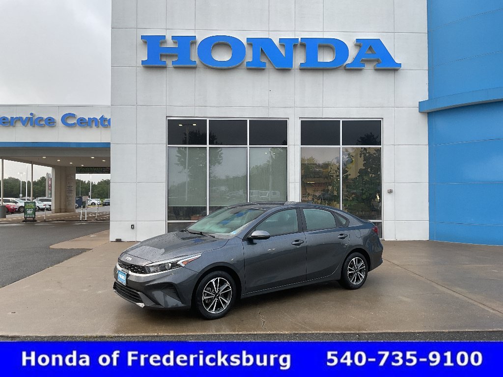 Used 2023 Kia Forte LXS w/ LXS Technology Package FWD image 1
