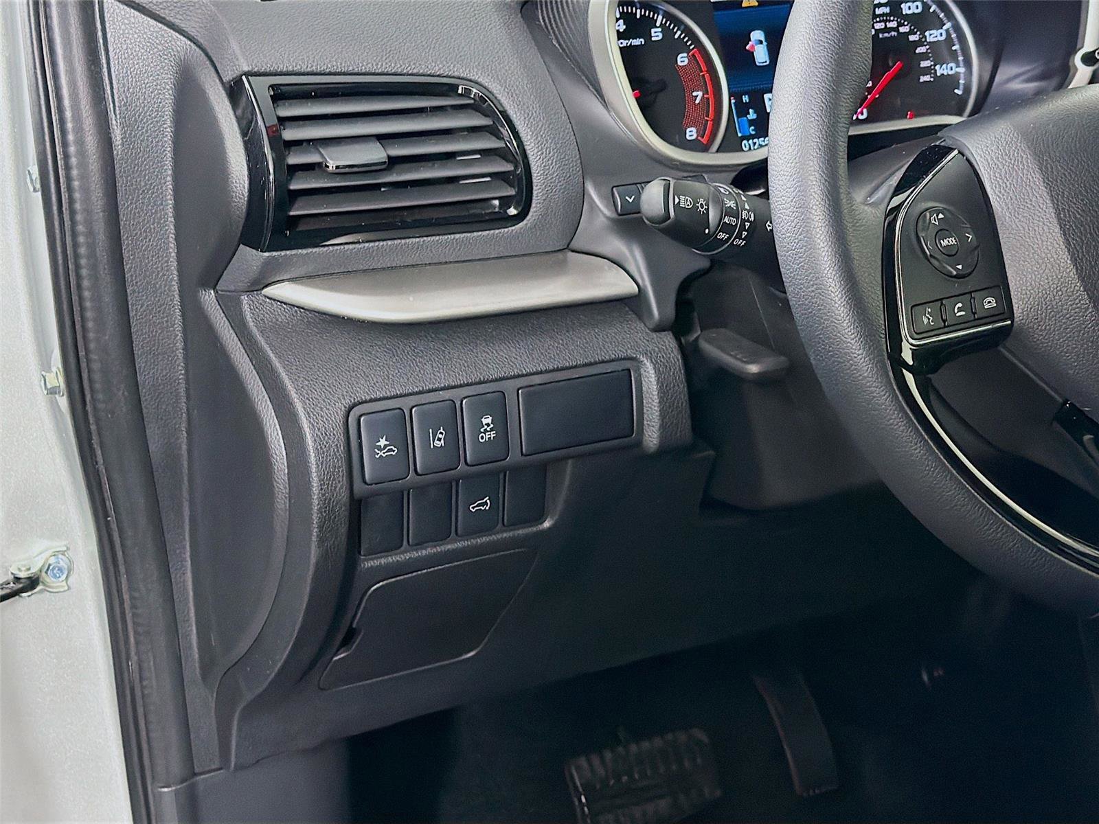 Used 2025 Mitsubishi Eclipse Cross SE image 10