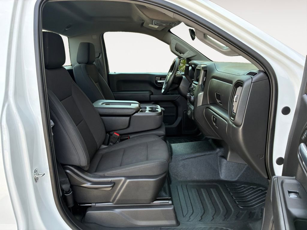 Used 2025 Chevrolet Silverado 1500 W/T RWD image 15