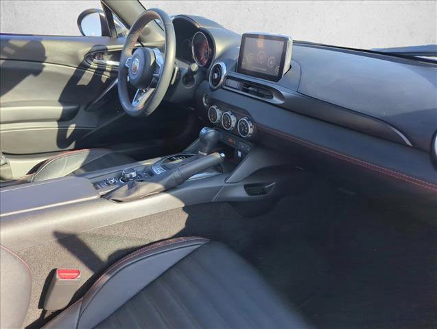Used 2018 FIAT 124 Spider Abarth w/ Convenience Group image 15