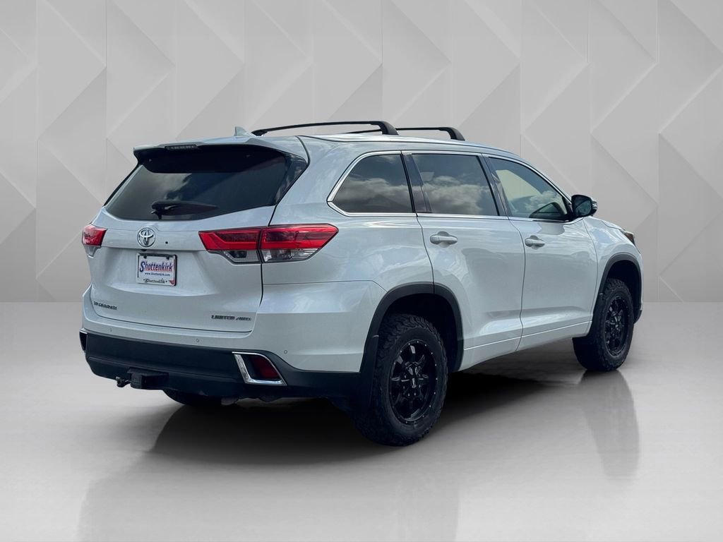 Used 2019 Toyota Highlander Limited Platinum image 5