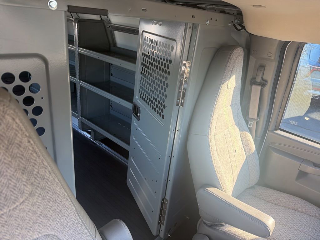 New 2025 Chevrolet Express 2500 Work Van w/ Driver Convenience Package image 23