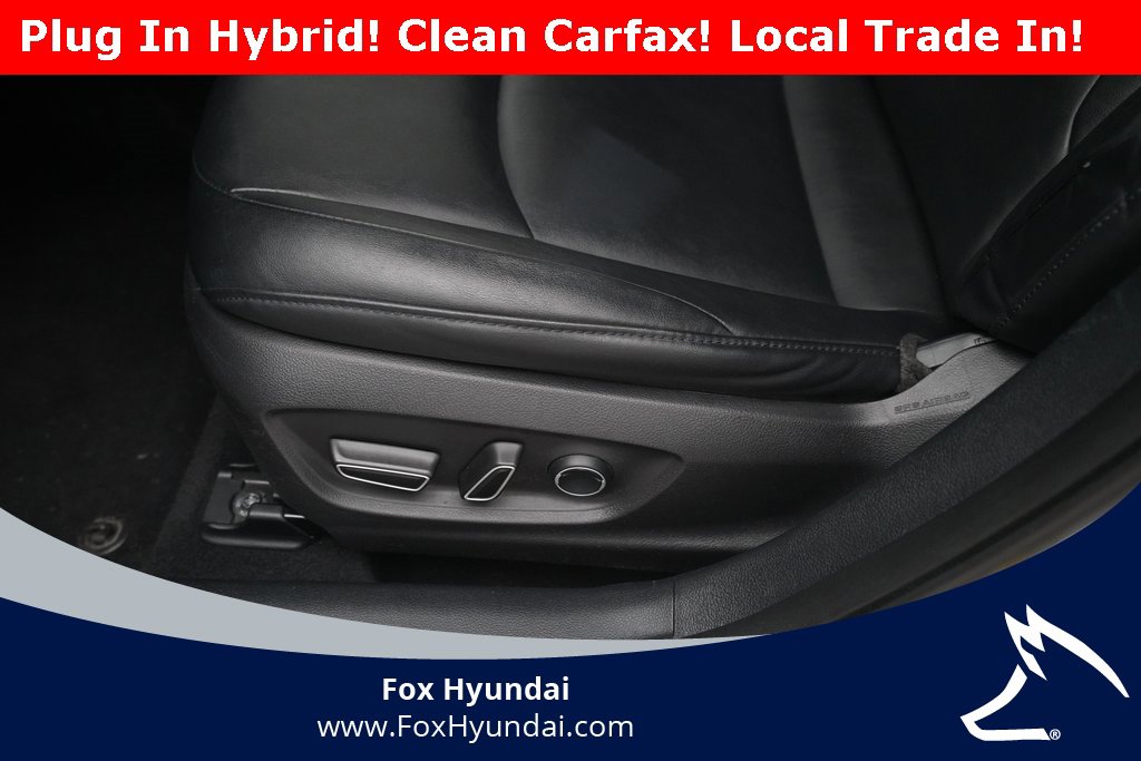 Used 2017 Toyota Prius Prime Premium image 28