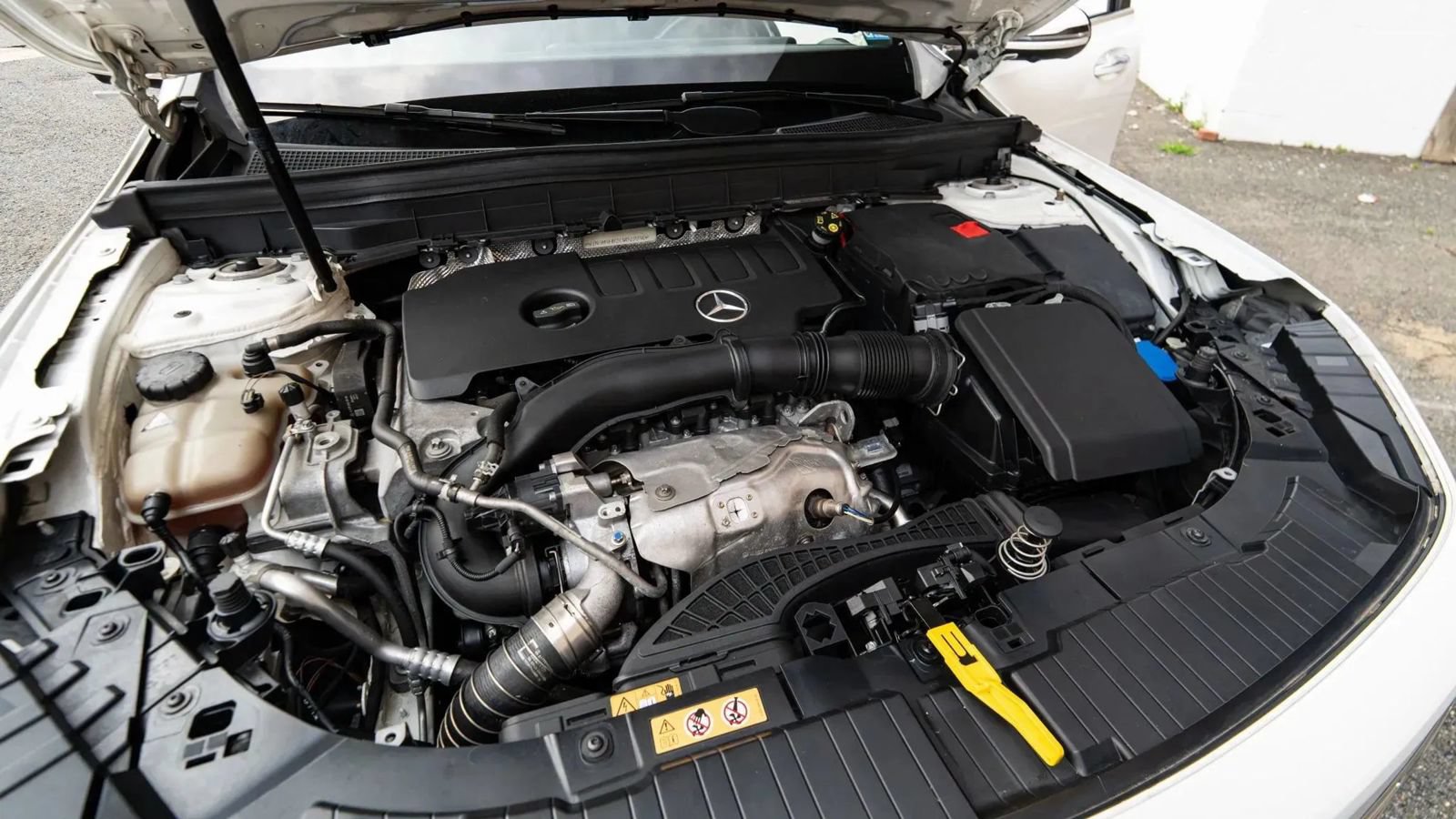 Used 2020 Mercedes-Benz GLB 250 4MATIC w/ Premium Package image 55