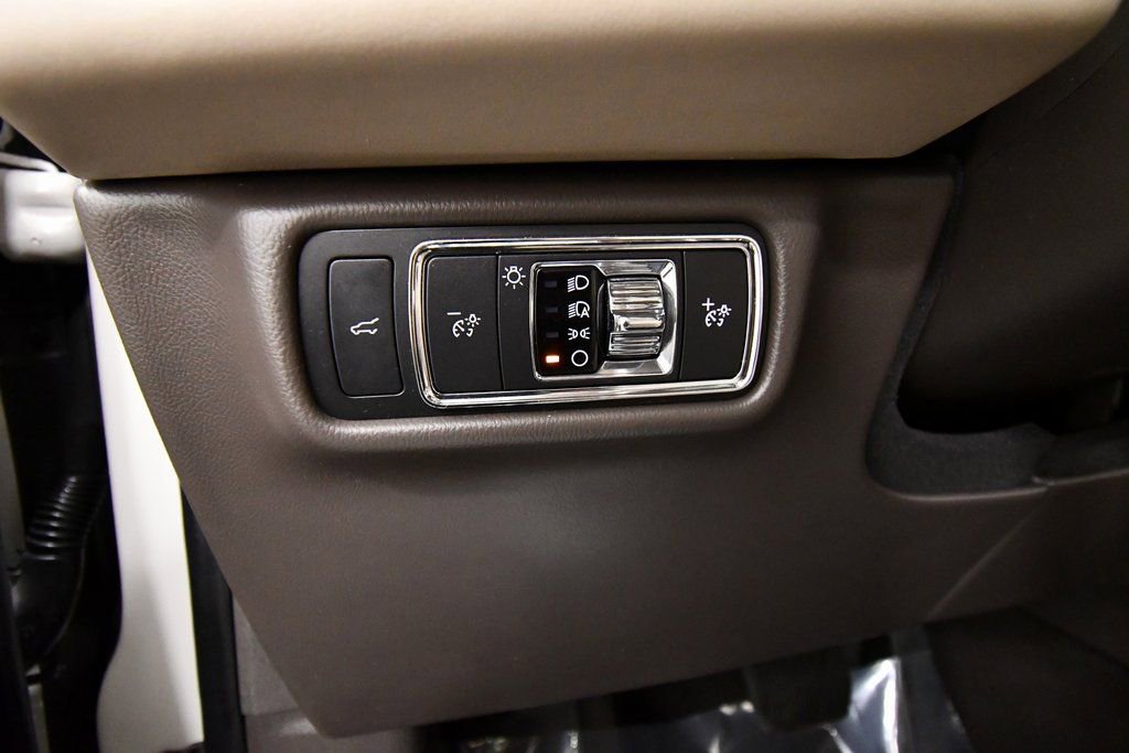 Used 2022 Lincoln Aviator Reserve w/ Elements Package Plus image 22