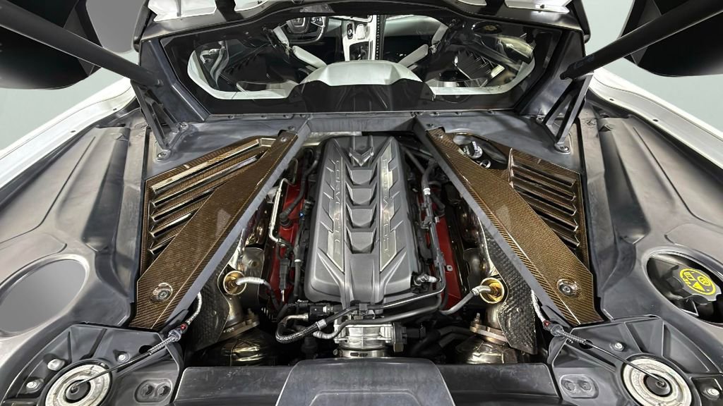 Used 2020 Chevrolet Corvette Stingray Premium Cpe w/ 3LT Preferred Equipment Group image 31