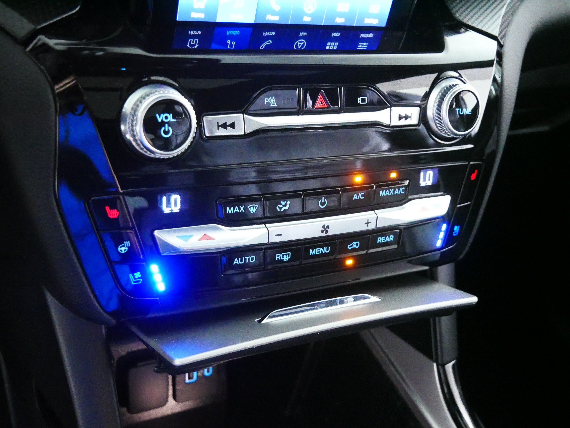 Used 2021 Ford Explorer ST w/ Equipment Group 401A AWD/4WD image 23