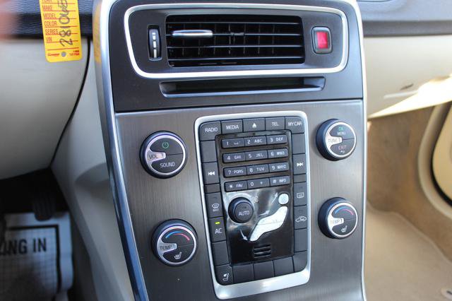 Used 2014 Volvo S60 T5 image 20