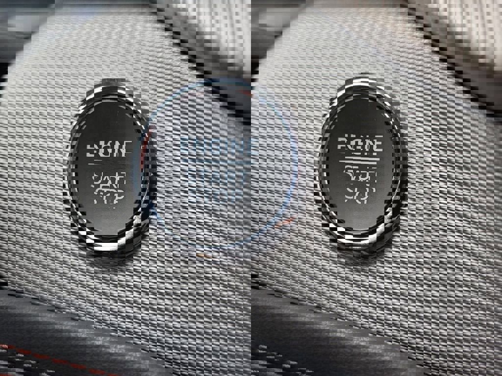 Used 2025 Ford Explorer Active image 29