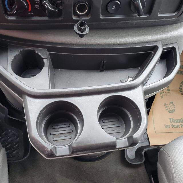 Used 2014 Ford E-150 and Econoline 150 Extended w/ Interior Upgrade Package image 23