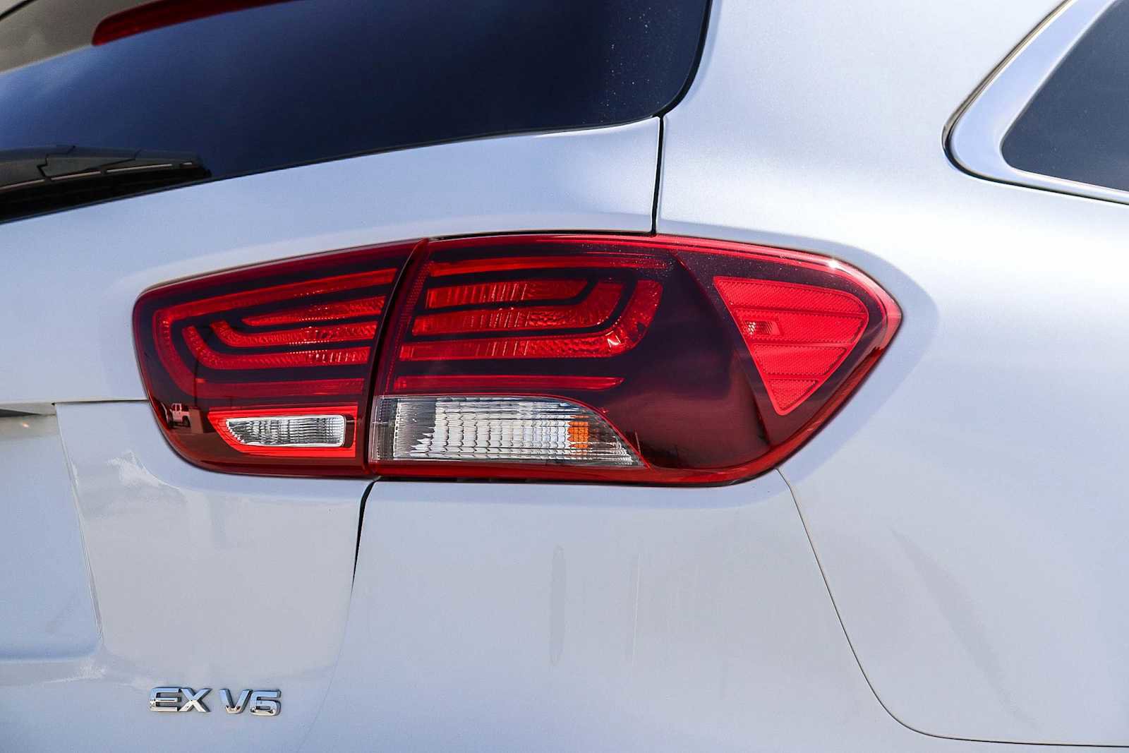 Used 2019 Kia Sorento EX image 10