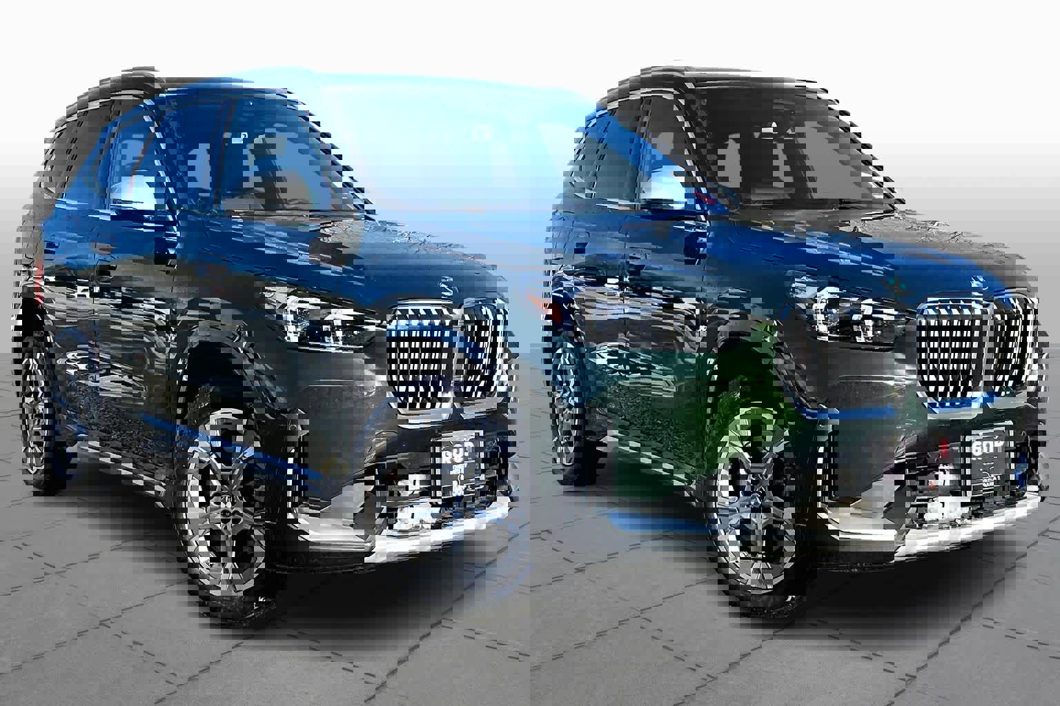 Used 2023 BMW X1 xDrive28i image 2