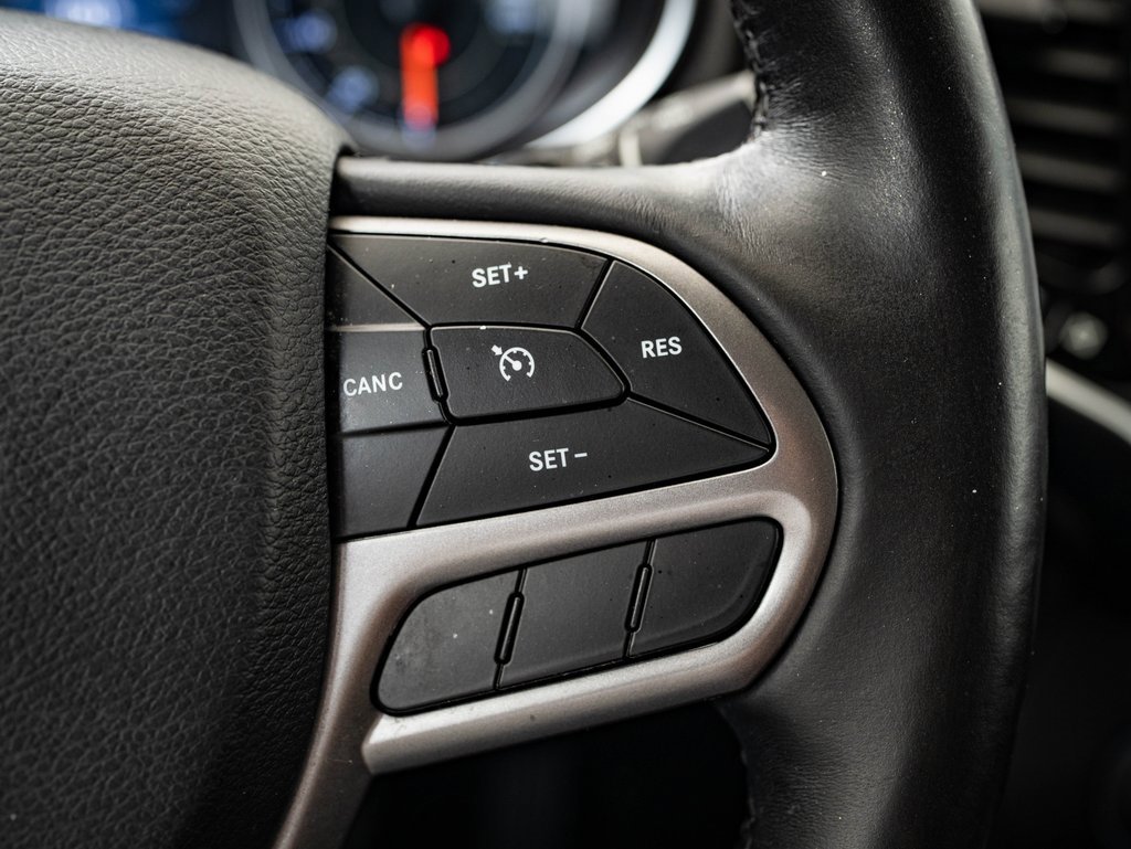 Used 2019 Jeep Cherokee Limited image 26