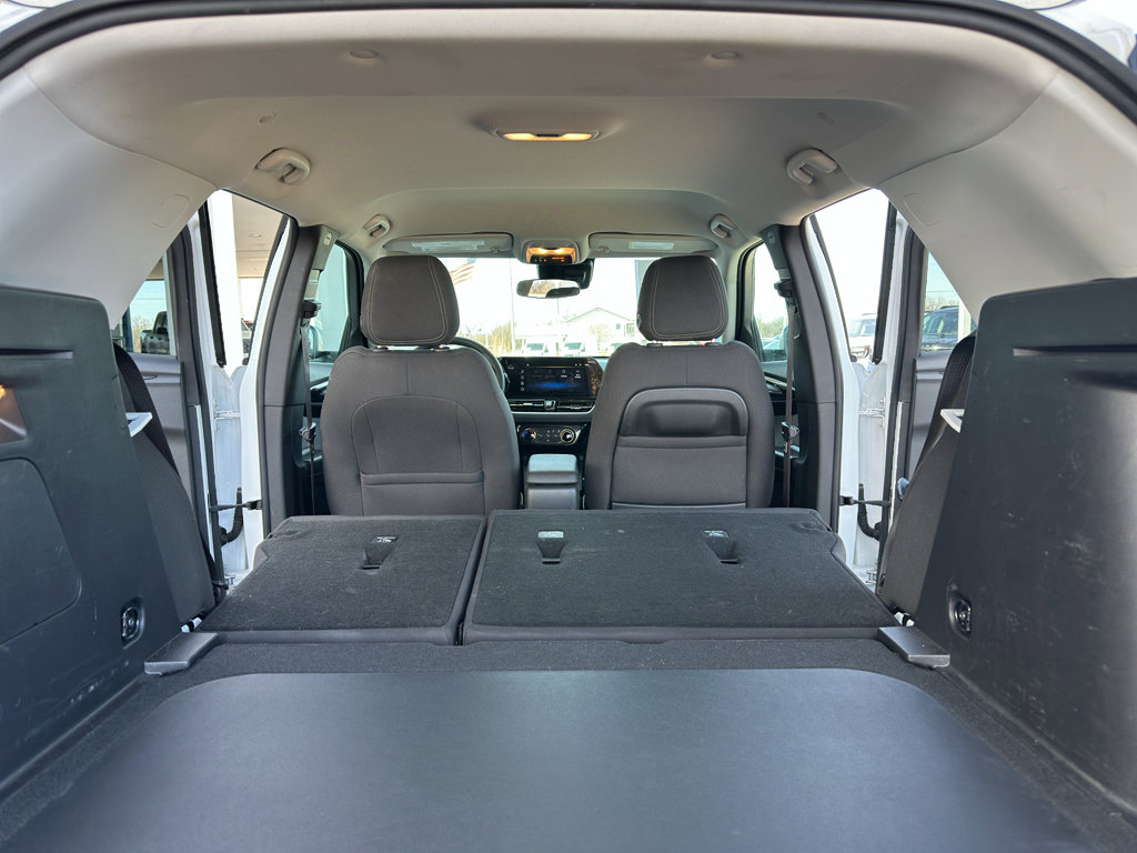 Used 2025 Chevrolet TrailBlazer LT image 32