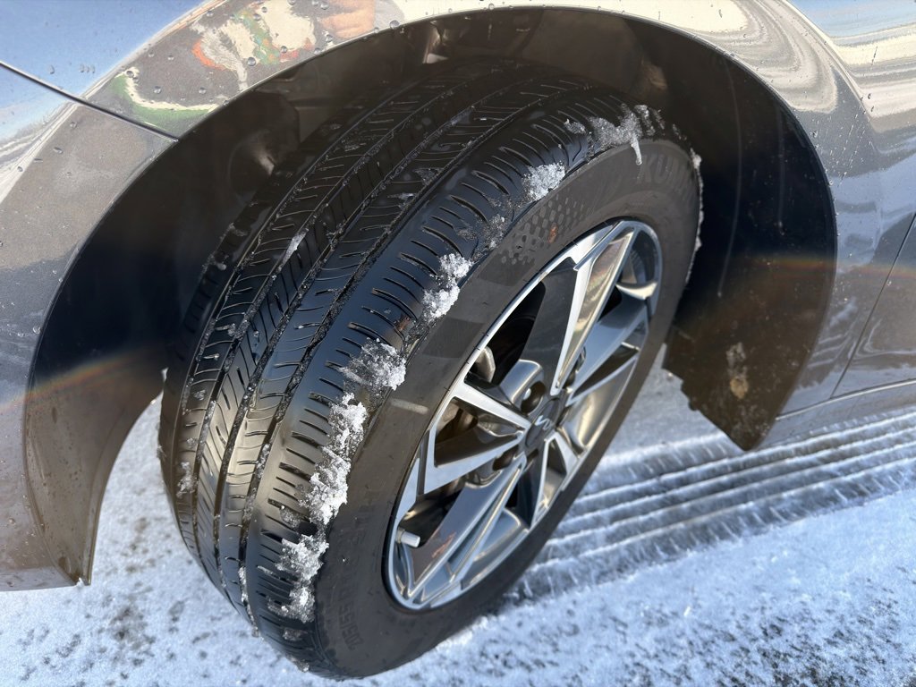 Used 2023 Kia Forte LXS w/ LXS Technology Package image 17