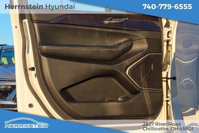 Used 2022 Jeep Grand Cherokee Altitude image 16