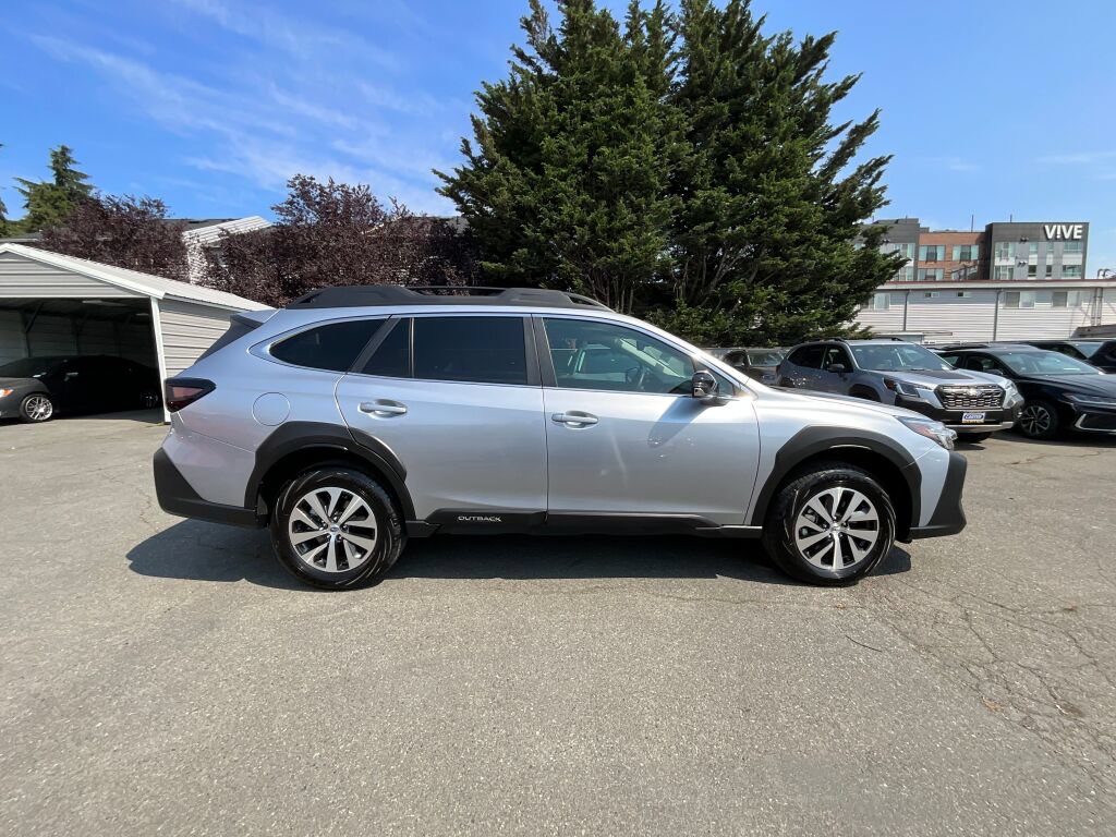 Certified 2024 Subaru Outback Premium AWD/4WD image 10