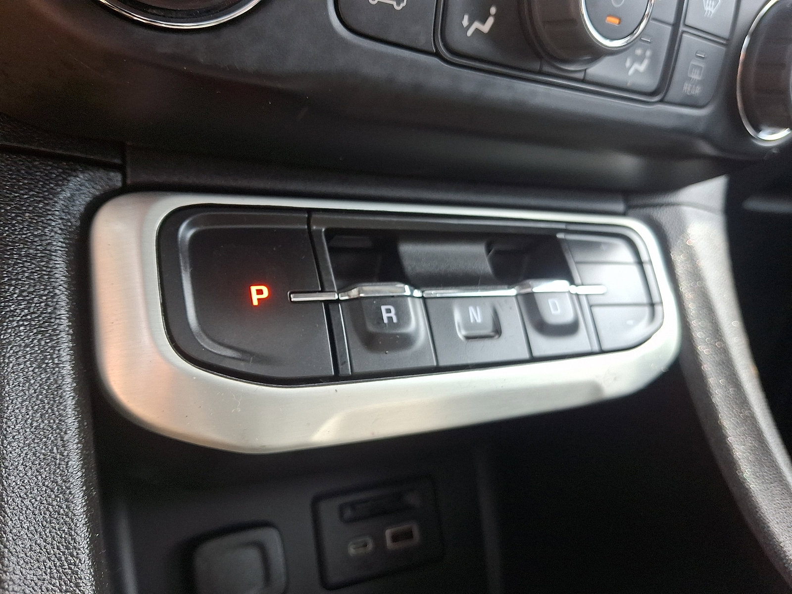 Used 2022 GMC Acadia SLE w/ Driver Convenience Package AWD/4WD image 24