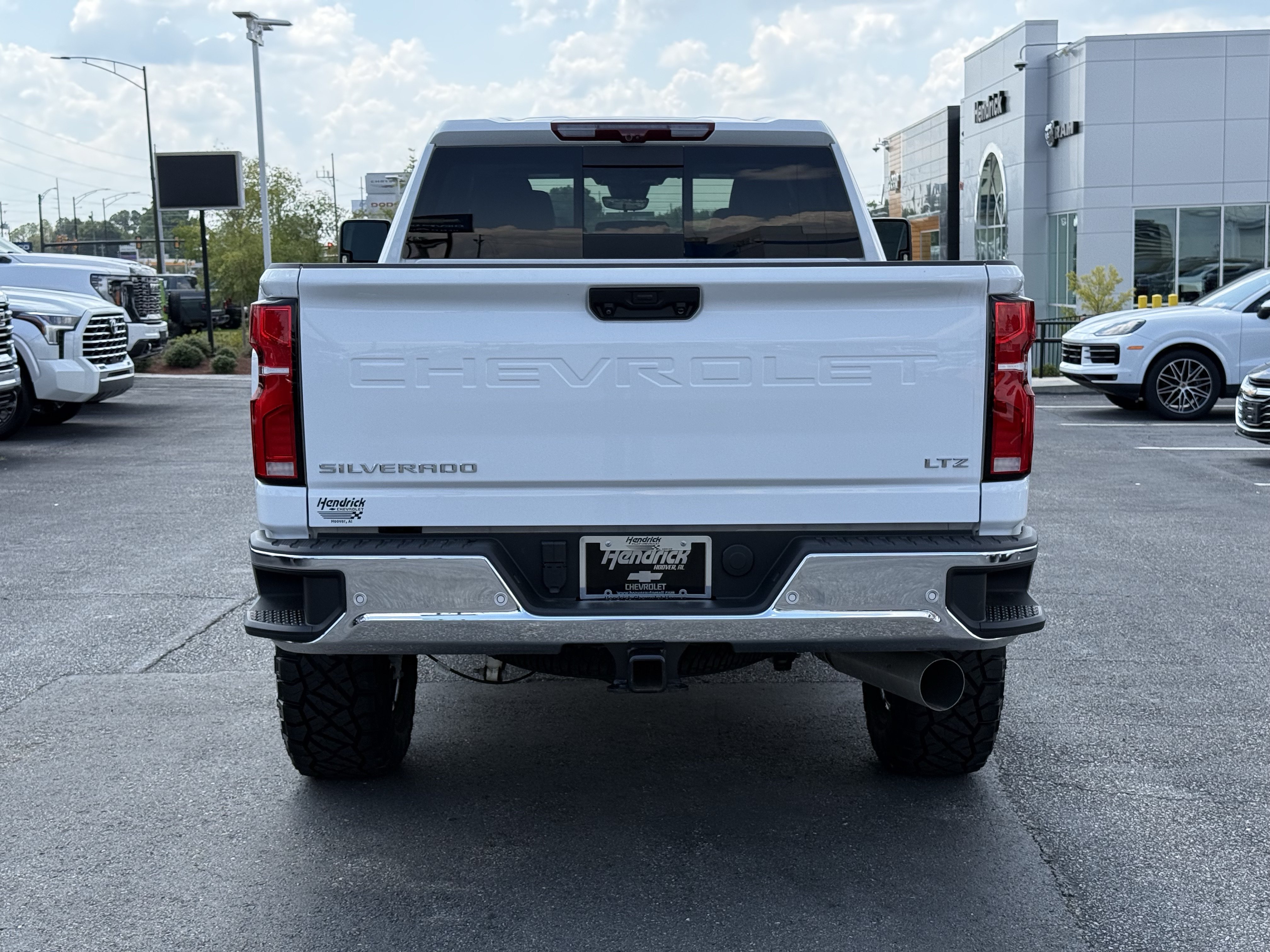 New 2026 Chevrolet Silverado 2500 LTZ w/ LTZ Premium Package AWD/4WD image 9