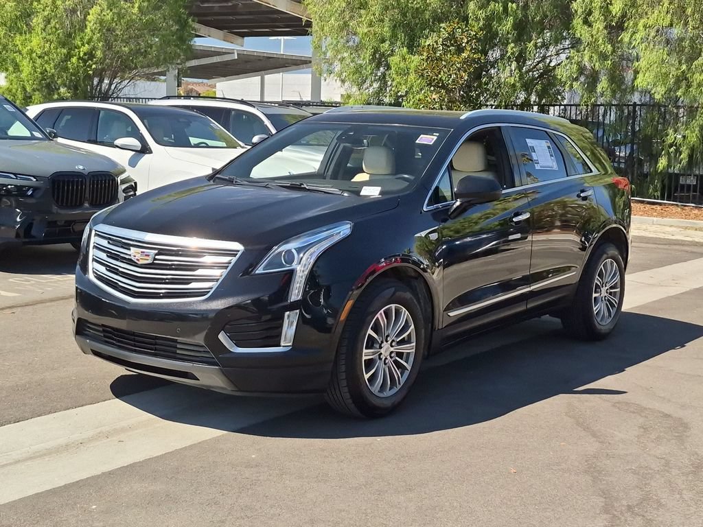 Used 2018 Cadillac XT5 Luxury w/ Driver Awareness Package FWD image 2