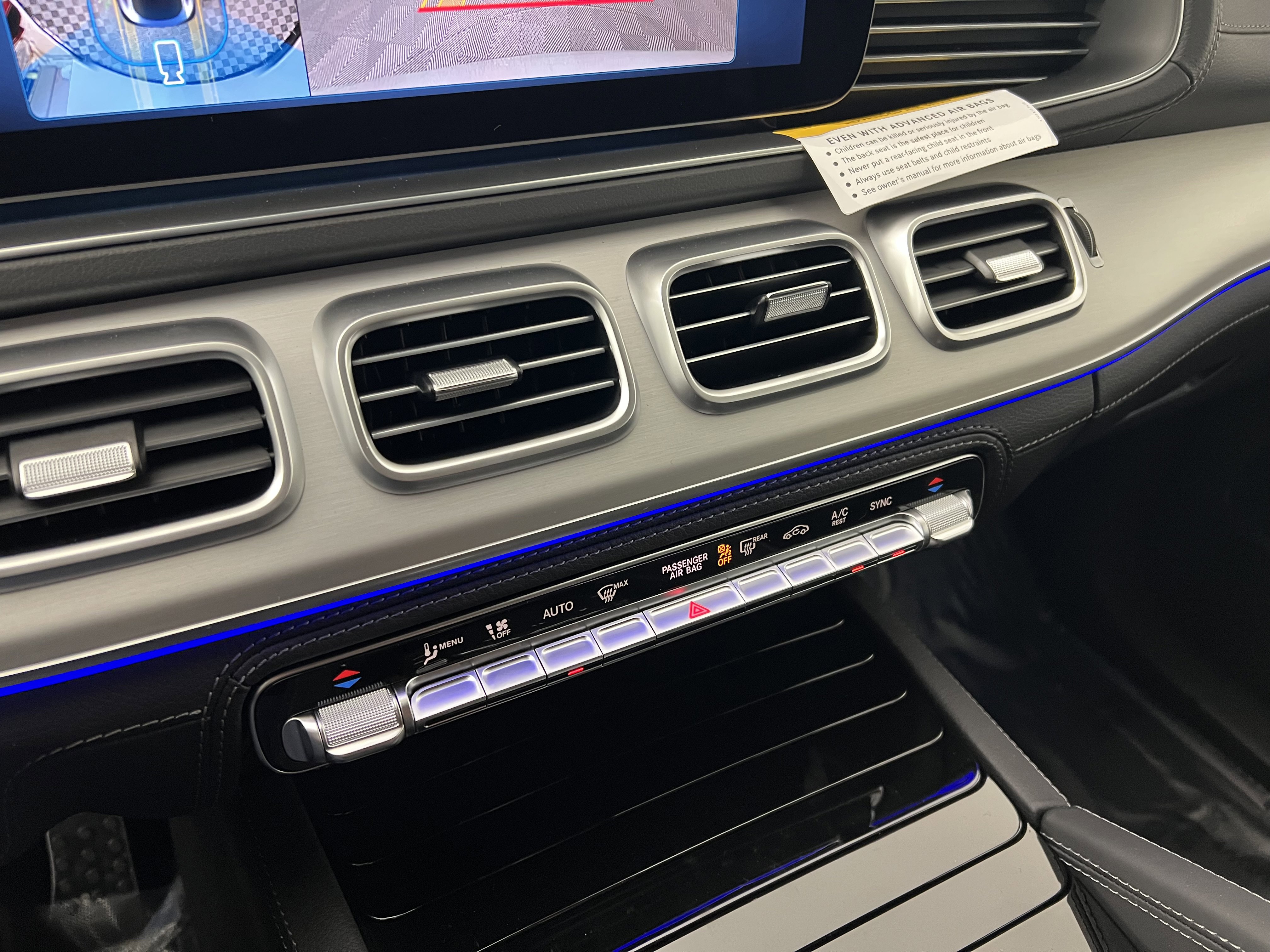 New 2026 Mercedes-Benz GLE 53 AMG 4MATIC Coupe image 32